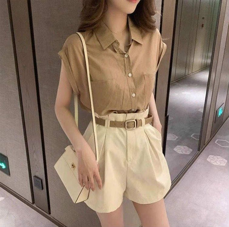 大人 爽やか 大人女子 シンプル 韓国ファッション 春夏 ホワイト ショートパンツ ベージュ シャツ ブラック 2点 ボトムス S 半袖 短パン パンツ トップス カジュアル M おしゃれ オフィス大